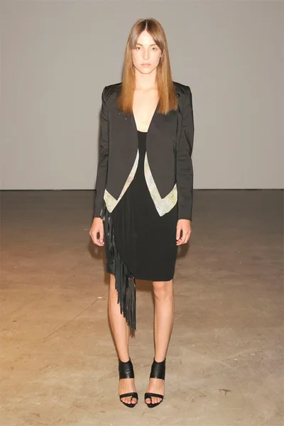 Look 10